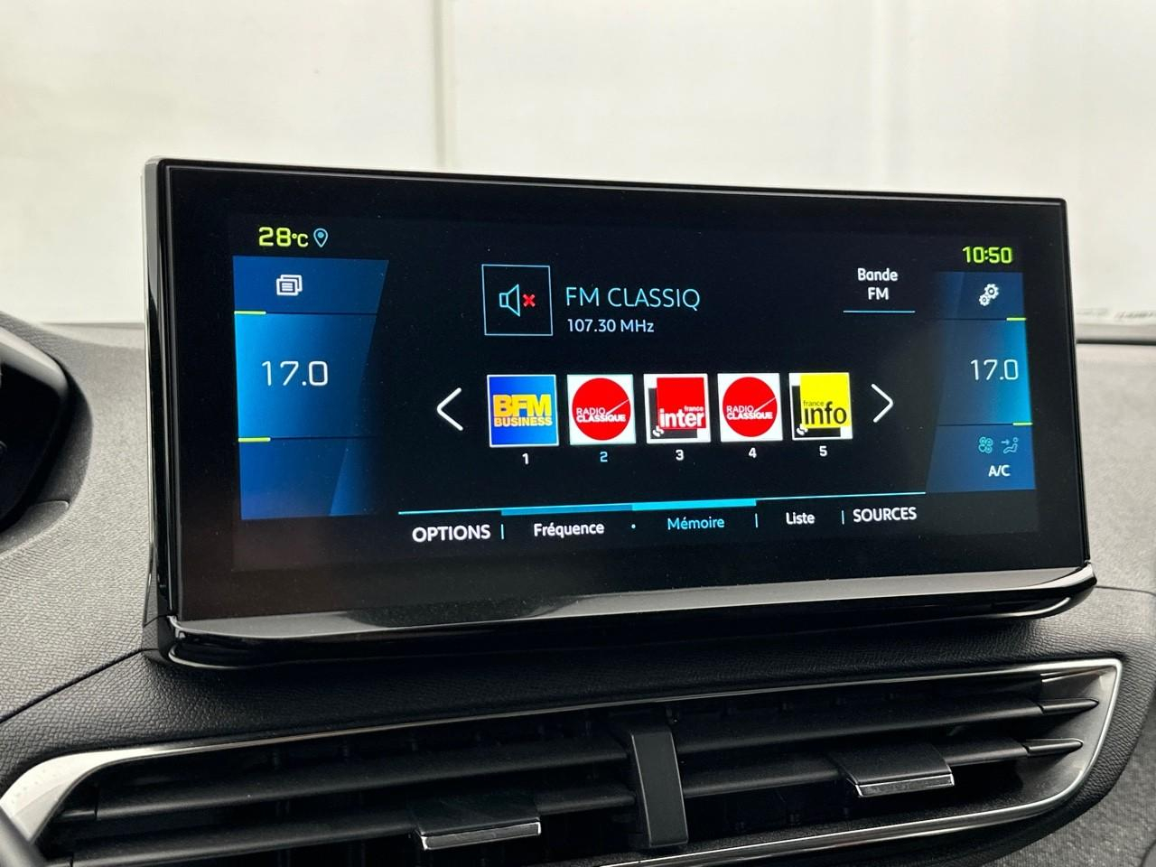Peugeot 3008 hybrid 225 e-eat8 allure pack — photo 22