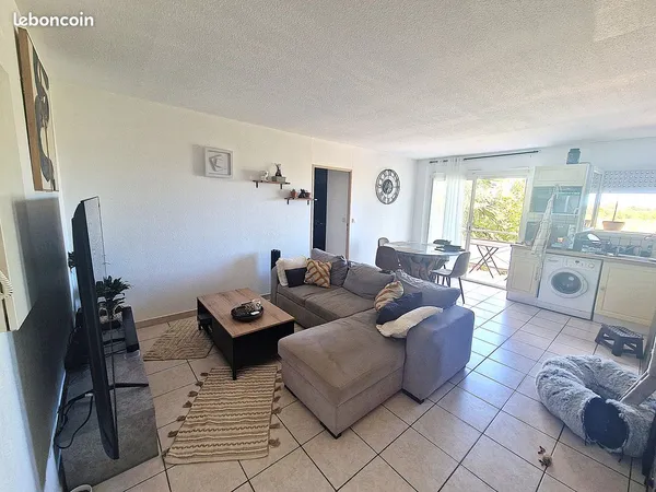 Apt T3, 2ème et dernier étage, balcon sans vis-à-vis et parking privatif - Canet en Roussillon