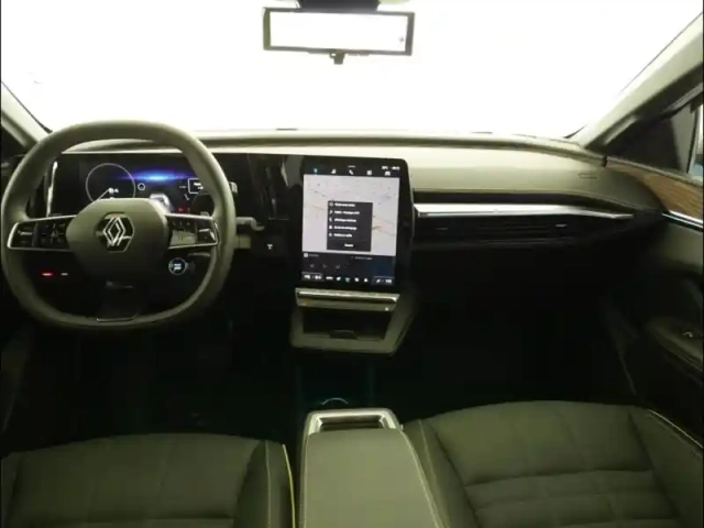 Renault Megane e-tech electric ev60 220ch iconic super charge — photo 3