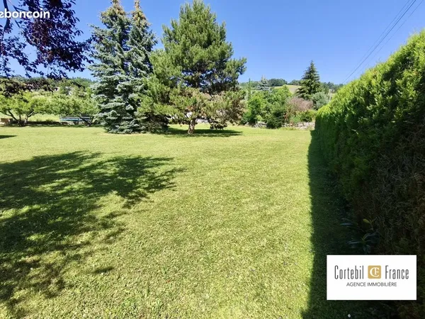 Terrain 690 m² Cruseilles