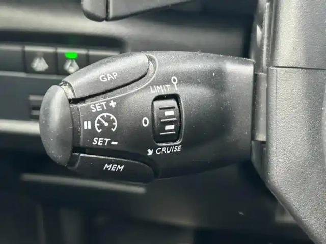 Citroën C5 Aircross bluehdi 130ch s&amp;s shine eat8 e6.d — photo 11