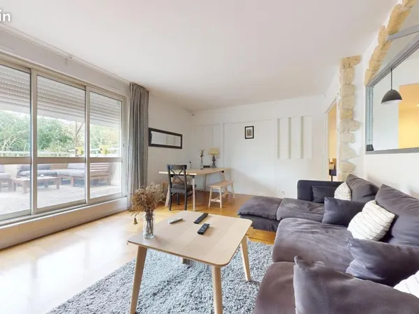 Chambre 6 pièces 98 m²