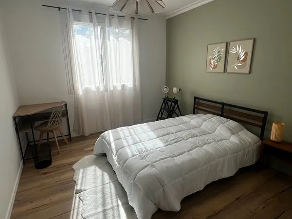 1 chambre disponible dans une colocation spacieuse et conviviale