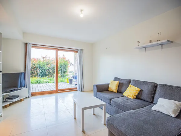AGENCE IMMOBILIERE LAFORET - EXCLUSIVITE - "CYPRÈS" - POISY - APPARTEMENT REZ-DE-JARDIN T3 de 63,66m