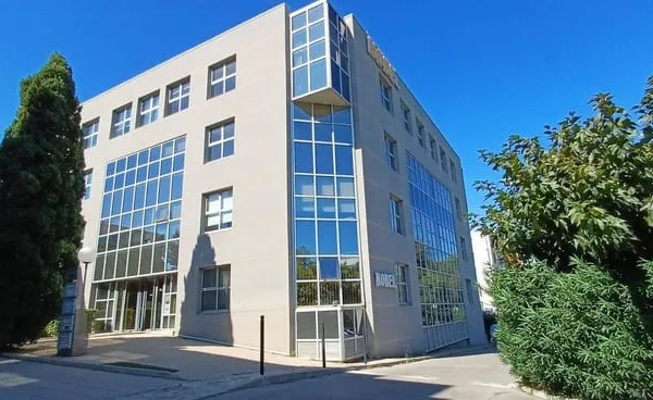 Bureau 125 m²