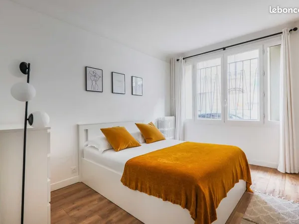 Location meublée appartement 2 pièces 70 m² Paris 16E 2.500
