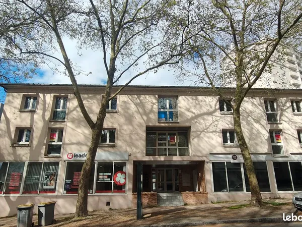 Bureaux 235 m² proche gare d'Orléans et TRAM