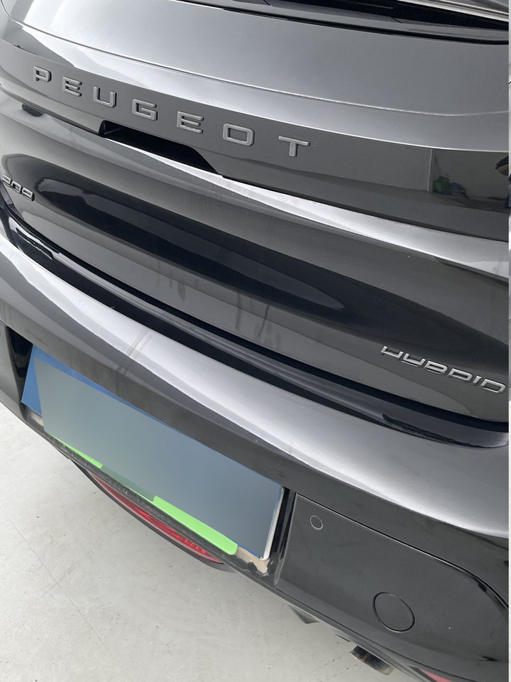 Peugeot 208 — photo 33