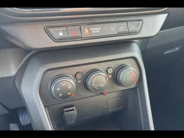 Dacia Sandero 1.0 eco-g 100ch essential — photo 15