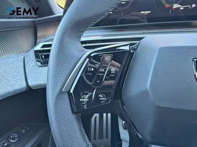 Peugeot 3008 hybrid 145 e-dcs6 — photo 17