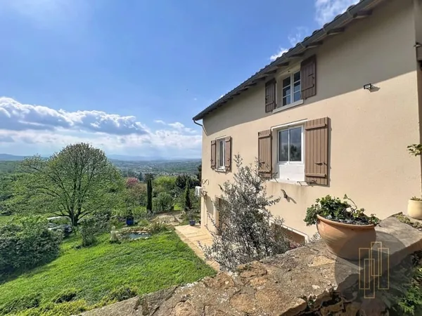 MARCILLY D'AZERGUES - MAISON DE CHARME 170M²