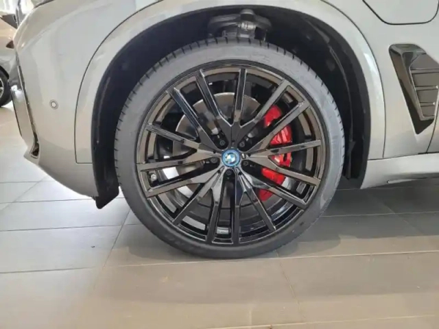 Bmw X5 xdrive50e 489ch m sport — photo 9