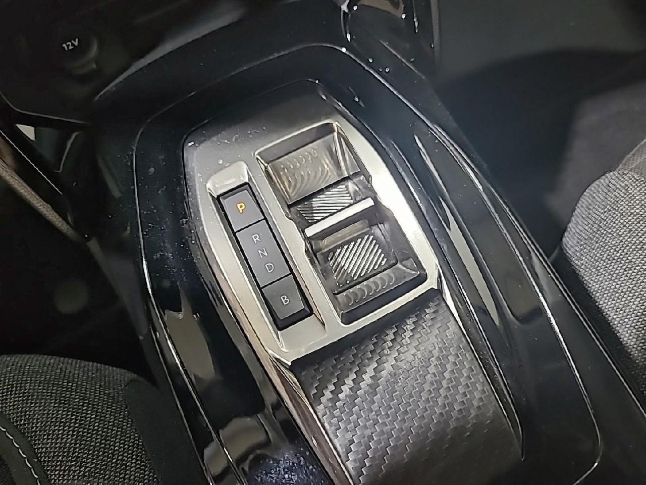 Peugeot 208 electrique 50 kwh 136ch style — photo 19