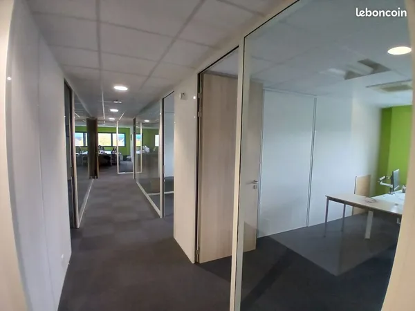 Bureaux 300 m² à l'étage, près aéroport Nantes