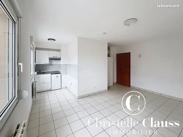 Studio 1 pièce 25 m²