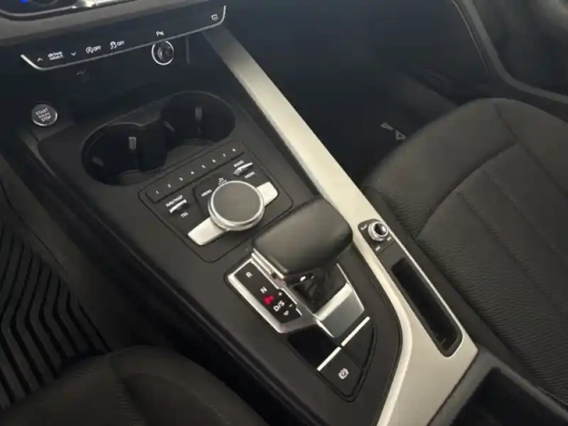 Audi A4 40 tdi basis — photo 18