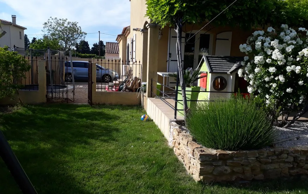 Photo 2