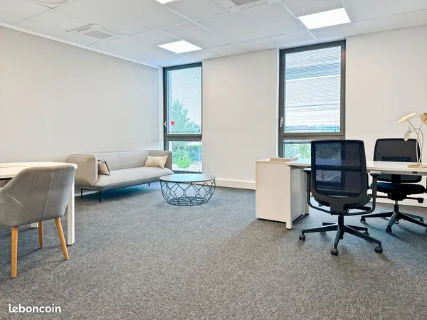 Bureau privé à louer pour 2 personnes à Aix-en-Provence, Regus Aix Les Milles