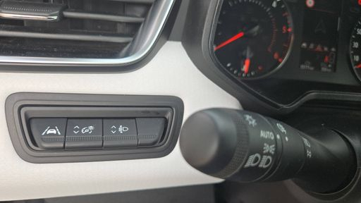 Renault Clio 1.5 Blue dCi 100 - Evolution – 2023 – 35168 km – Diesel – Boîte Manuelle — photo 11
