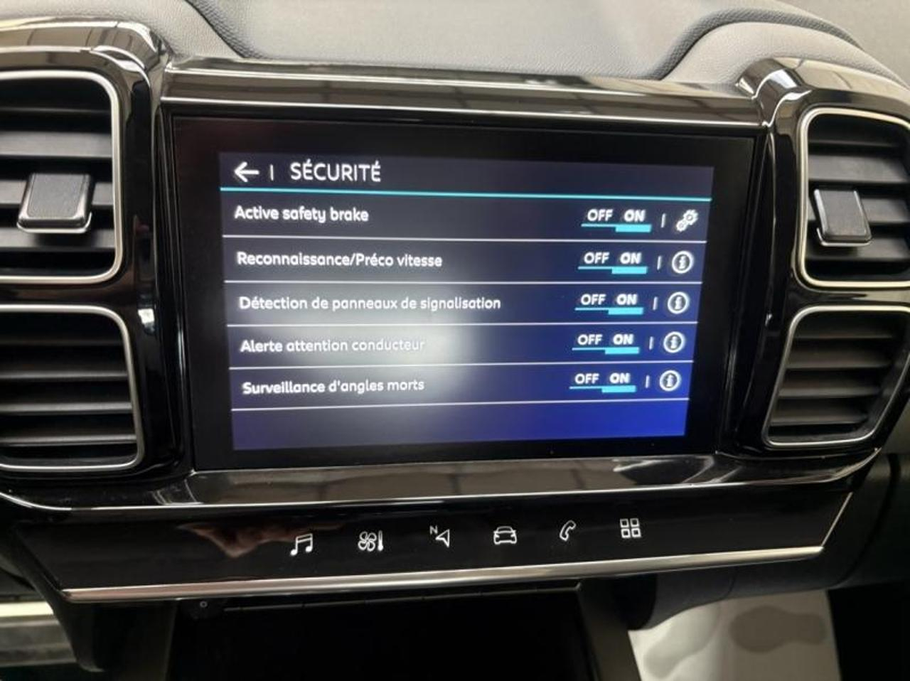 Citroën C5 Aircross bluehdi 130ch s&s shine eat8 e6.d — photo 13