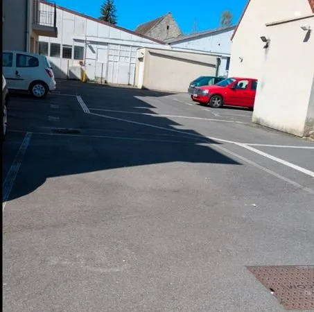 Place de parking à louer dans résidence sécurisée