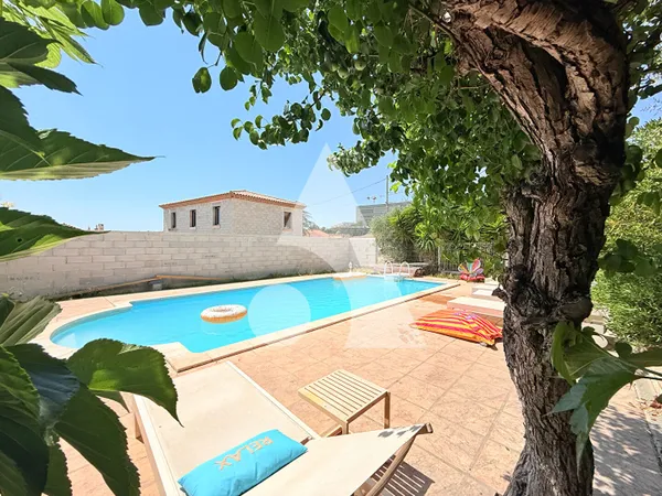 Maison de type 5 de 120m2 avec piscine/garage