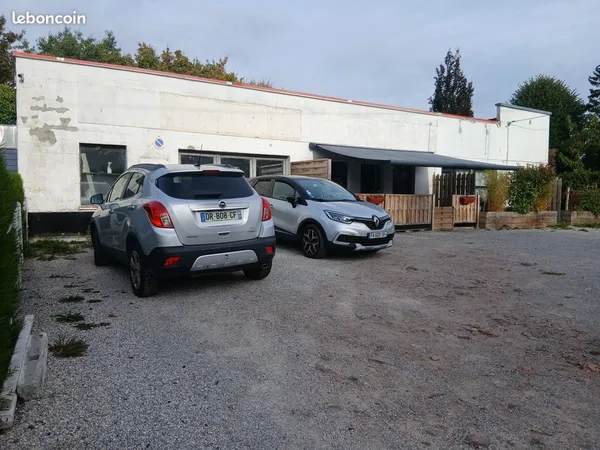 Local polyvalent de 150 m²bondues