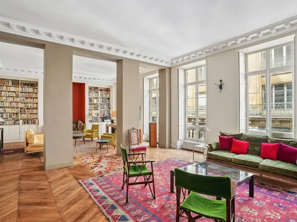 Appartement 5 pièces 196 m²