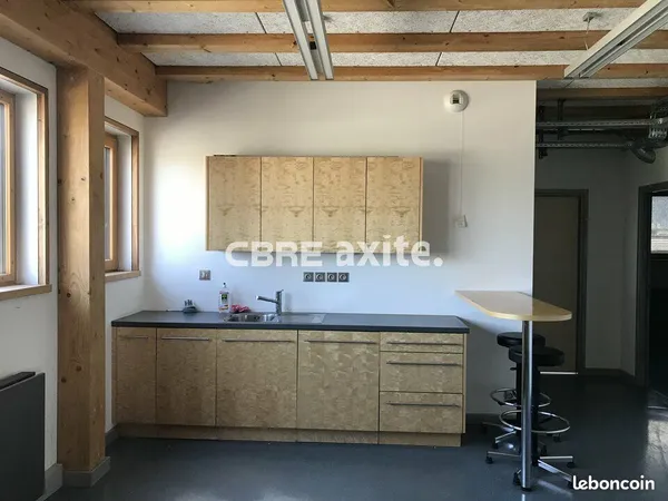 Bureaux 106 m² SAINT PIERRE EN FAUCIGNY