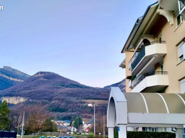 Studio meublé 23.4 m² lumineux st Alban Leysse vue montagnes