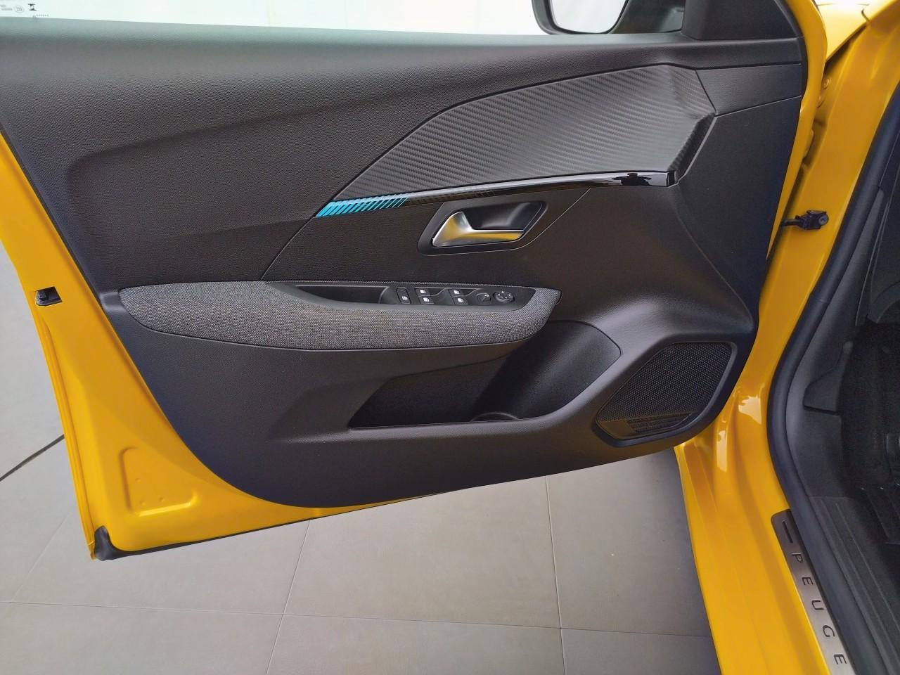 Peugeot 208 puretech 100 s&s bvm6 style — photo 23