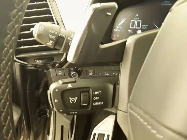 Ds Ds 7 ds7 crossback hybride e-tense 300 eat8 4x4 — photo 105