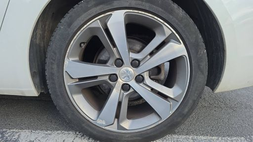 Peugeot 308 1.2 Puretech 130 EAT8 - GT Line – 2019 – 132202 km – Essence – Boîte Automatique — photo 16