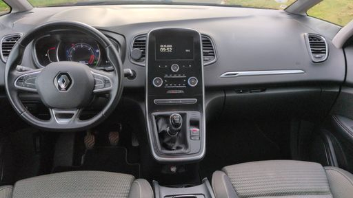 Renault Grand Scenic 1.7 Blue dCi 120 - Zen – 2019 – 151381 km – Diesel – Boîte Manuelle — photo 22