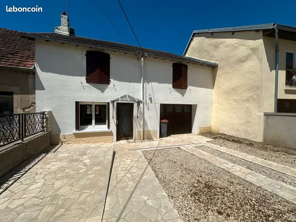 Maison de village rénovée T4 123m² à 10 minutes de LANGRES
