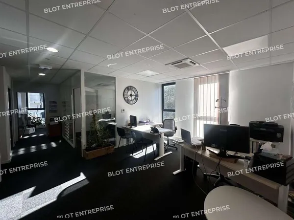 A vendre bureaux 197m² à Orvault Bois Cesbron