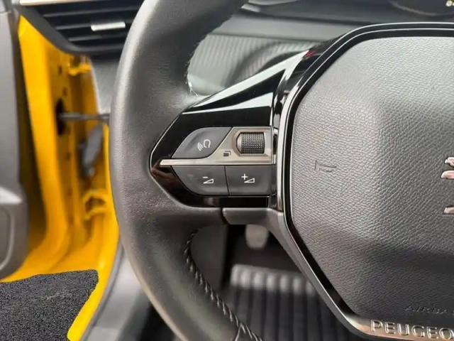 Peugeot 208 puretech 75 s&amp;s bvm5 active pack — photo 19