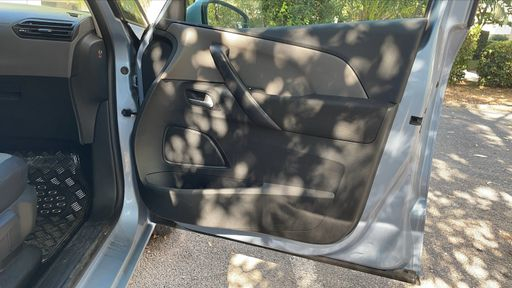 Citroen C4 Picasso 1.6 BlueHDi 100 - Feel Édition – 2015 – 149872 km – Diesel – Boîte Manuelle — photo 25