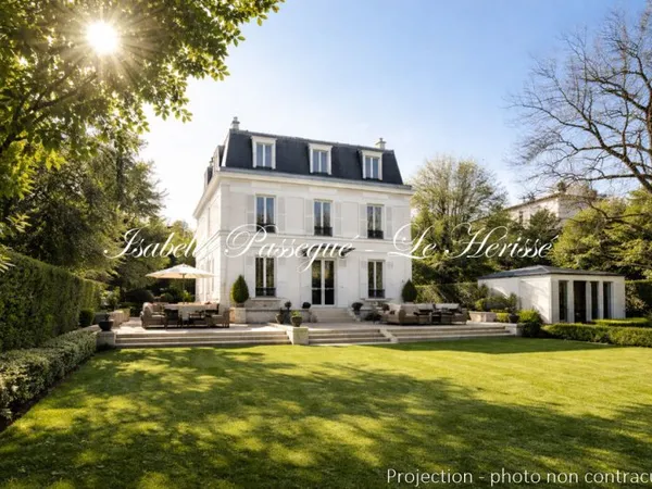 Maison de Maître 300 m2 Parcelle arborée de 1 000 m2