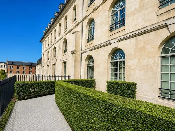 Appartement de caractère 2 pièces proche gare