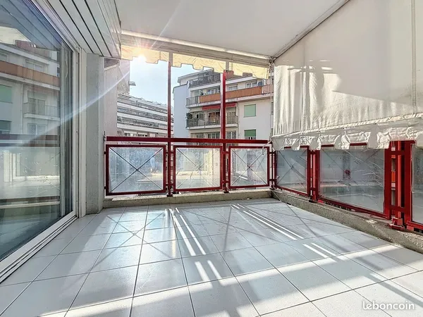 Studio 1 pièce 30 m²