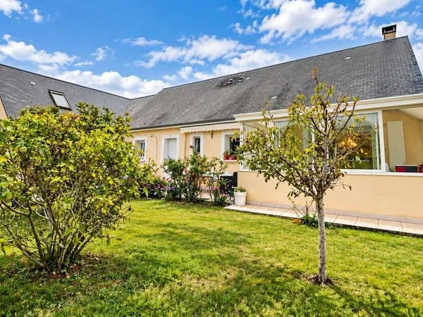 Maison de plain-pied 7 pièces 160 m²