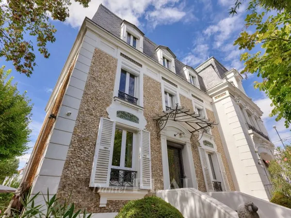94210 SAINT MAUR DES FOSSES - LA VARENNE MAISON DE MAÎTRE ET SA DEPENDANCE