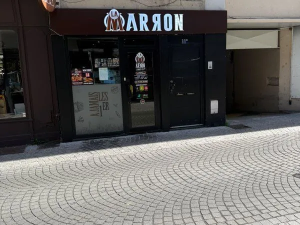 à vendre - fast-food en plein centre-ville de mantes-la-jolie