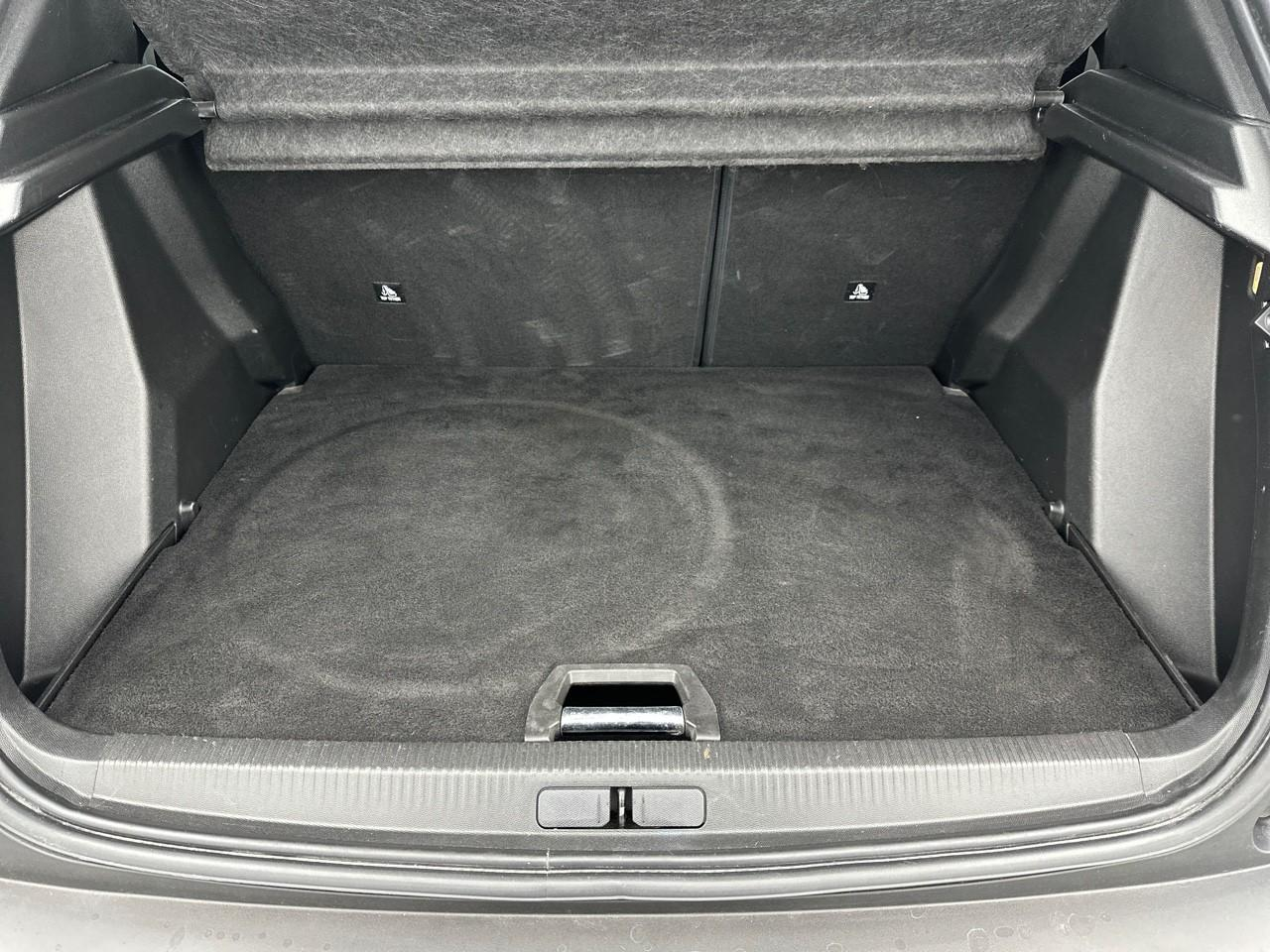 Peugeot 2008 puretech 130 s&s bvm6 allure pack — photo 6