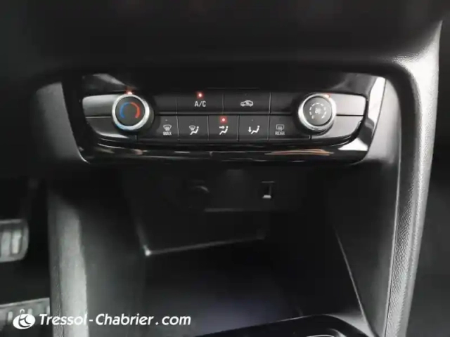 Opel Corsa 1.2 turbo 100 ch bva8 elegance — photo 13