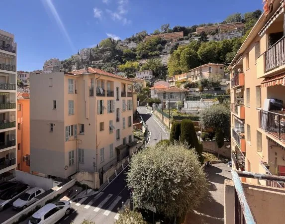Appartement 2 pièces entièrement refait à neuf à Nice Cessole