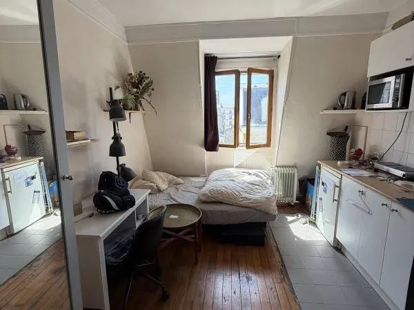 Studio 1 pièce 12 m²
