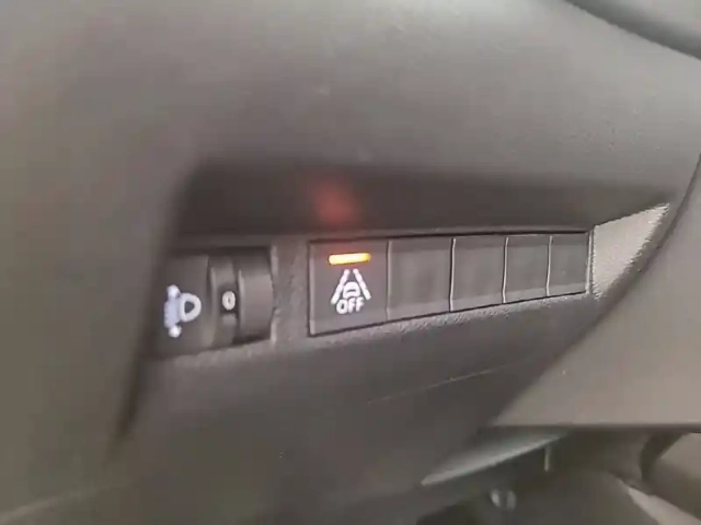 Peugeot 208 puretech 75 s&amp;s bvm5 — photo 56