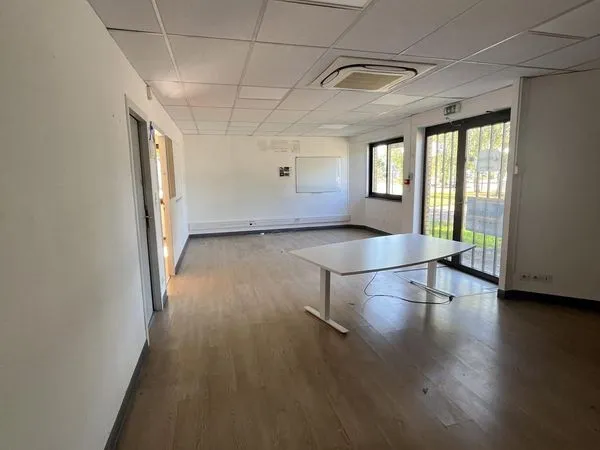 Local 300 m² Eckbolsheim